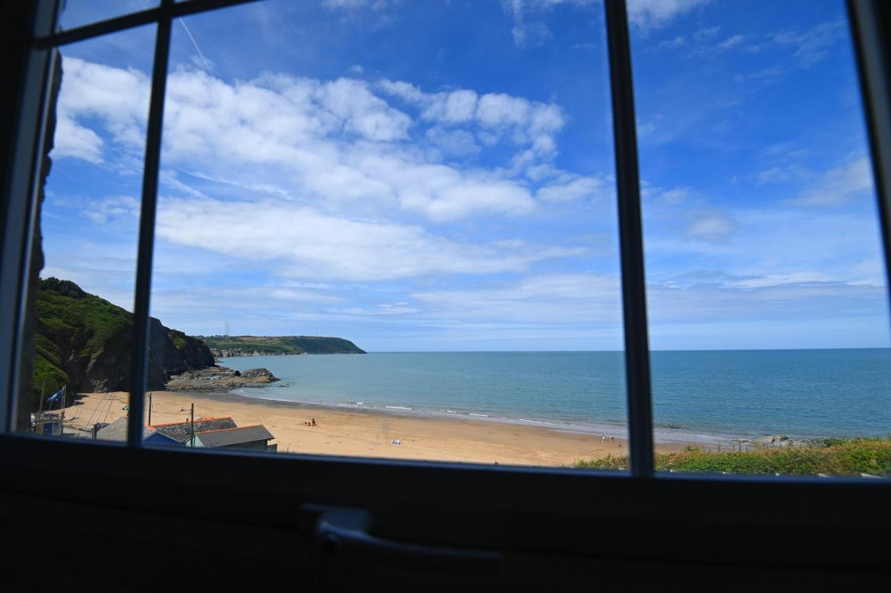 Ship Inn Aberporth Buitenkant foto