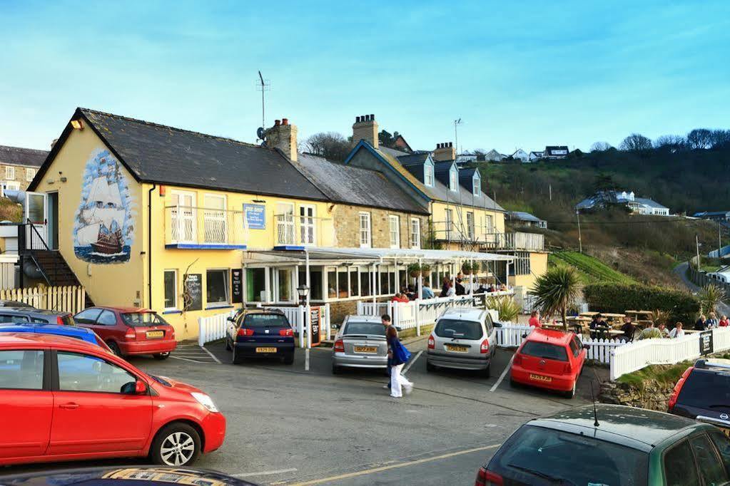 Ship Inn Aberporth Buitenkant foto